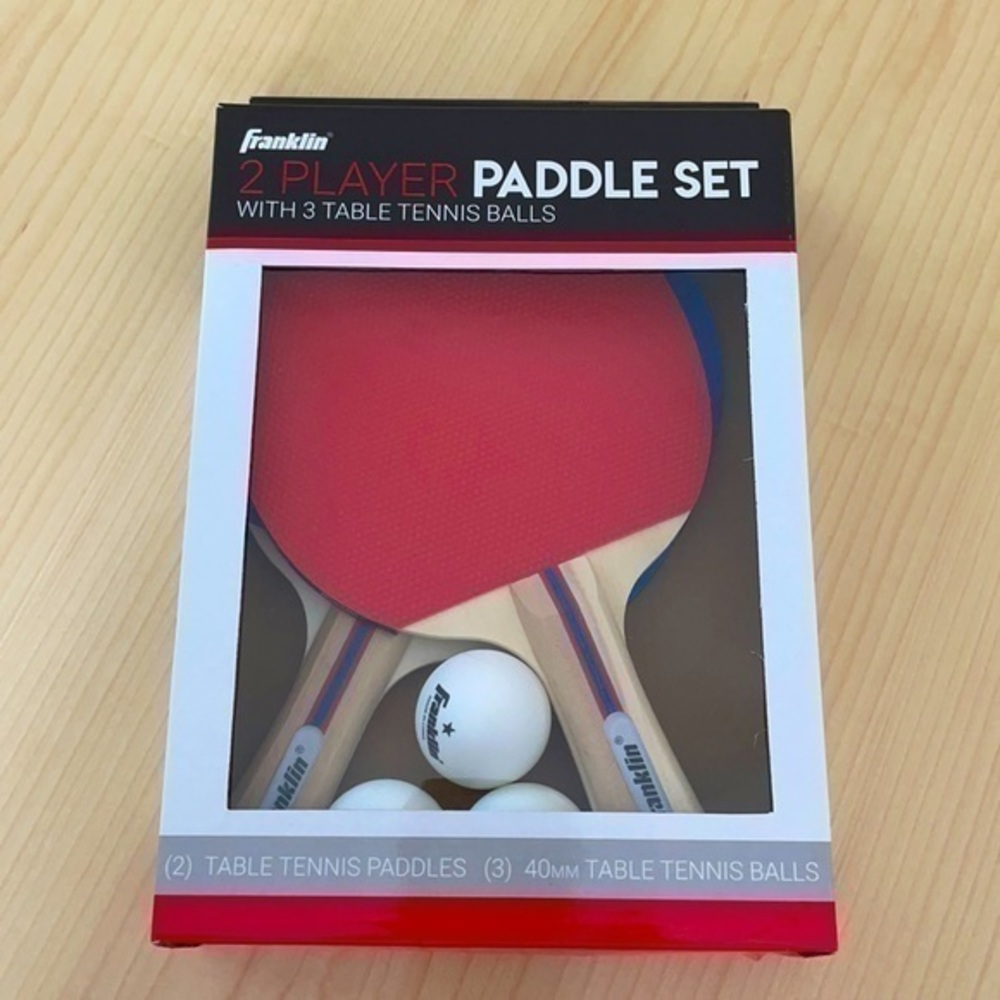 New 2 player paddle set w. 3 table tennis balls R11